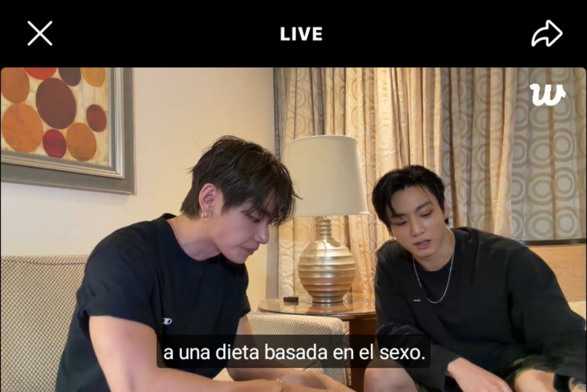 TAEJKKAC's tweet photo. que onda con los subtitulos https://t.co/QuLLmdI3ph