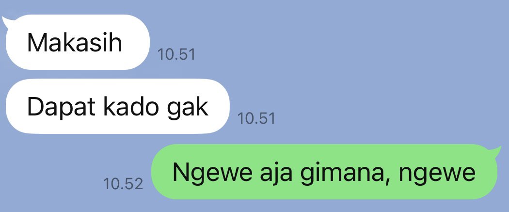 majubertumbuh's tweet photo. Kehidupan lagi lelah. Tapi ada stanger minta kado. Ini ketemu juga belum, kenal juga baru via chat.

Gak tau ini, ngeh gak sih aku ngeboom https://t.co/5qbo2d3JQg
