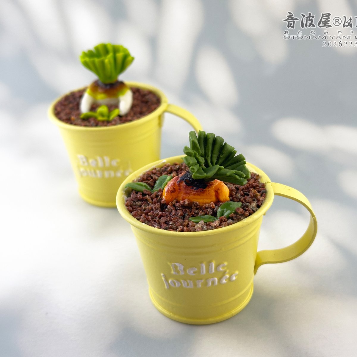 otonamiya's tweet photo. せくすぃ~おすわり大根&人参 植木鉢
Sexy sitting radish & carrot Flowerpot
#粘土
#claywork
#ハンドメイド
#handmade
#リアルフード
#ミニチュアフード
#fakefood https://t.co/RIKbin1WPT