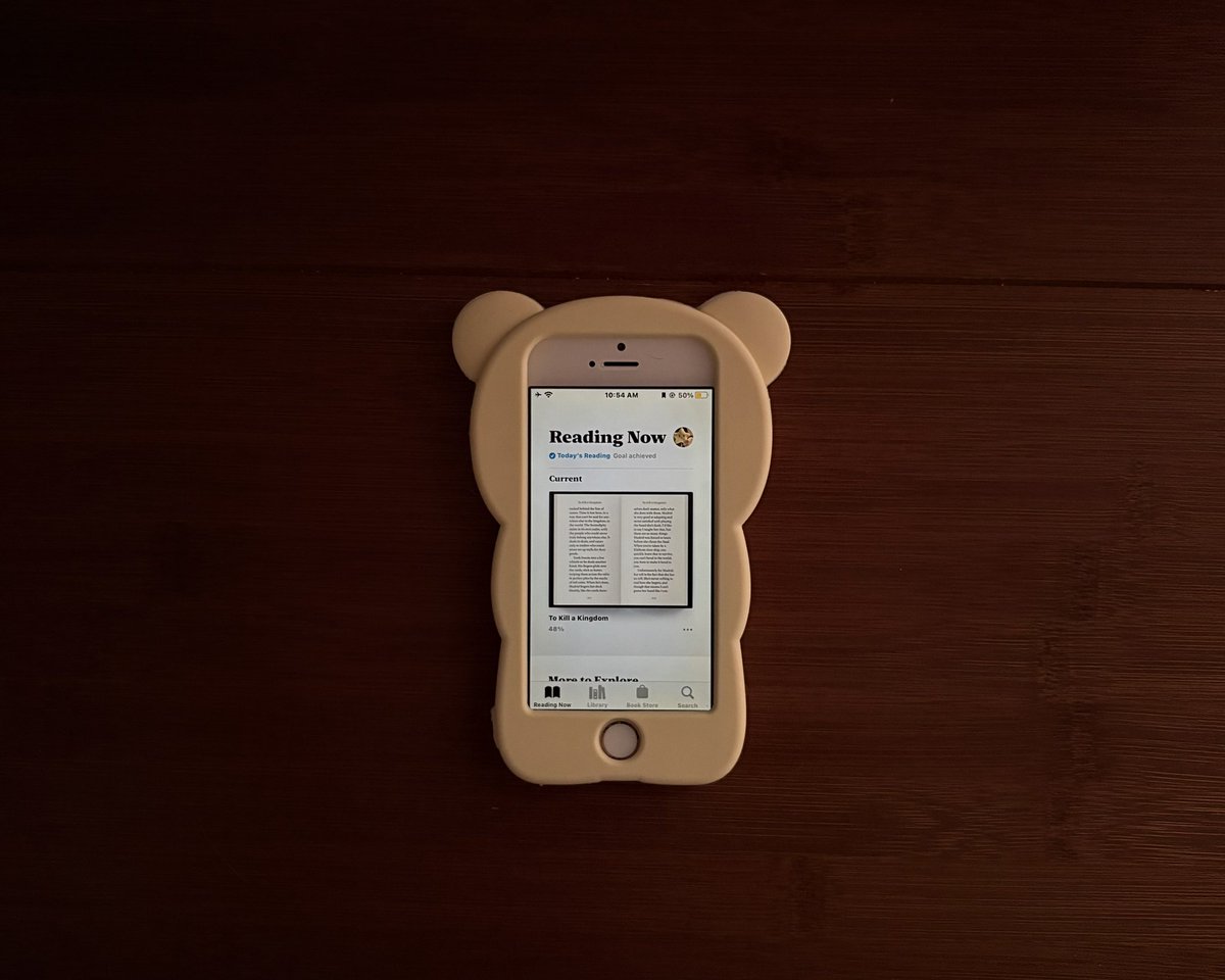 aryeties's tweet photo. kindle? i don't know her https://t.co/uVxwxc792p