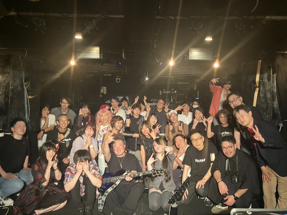 Hideki_Precious's tweet photo. 先日のライブの写真いただきました💡

ライブ撮影:まぁぼ様 @noraneko0610

そして前にやってたバンドメンバーもイベントに集合してました笑 https://t.co/y9hAdXFaky
