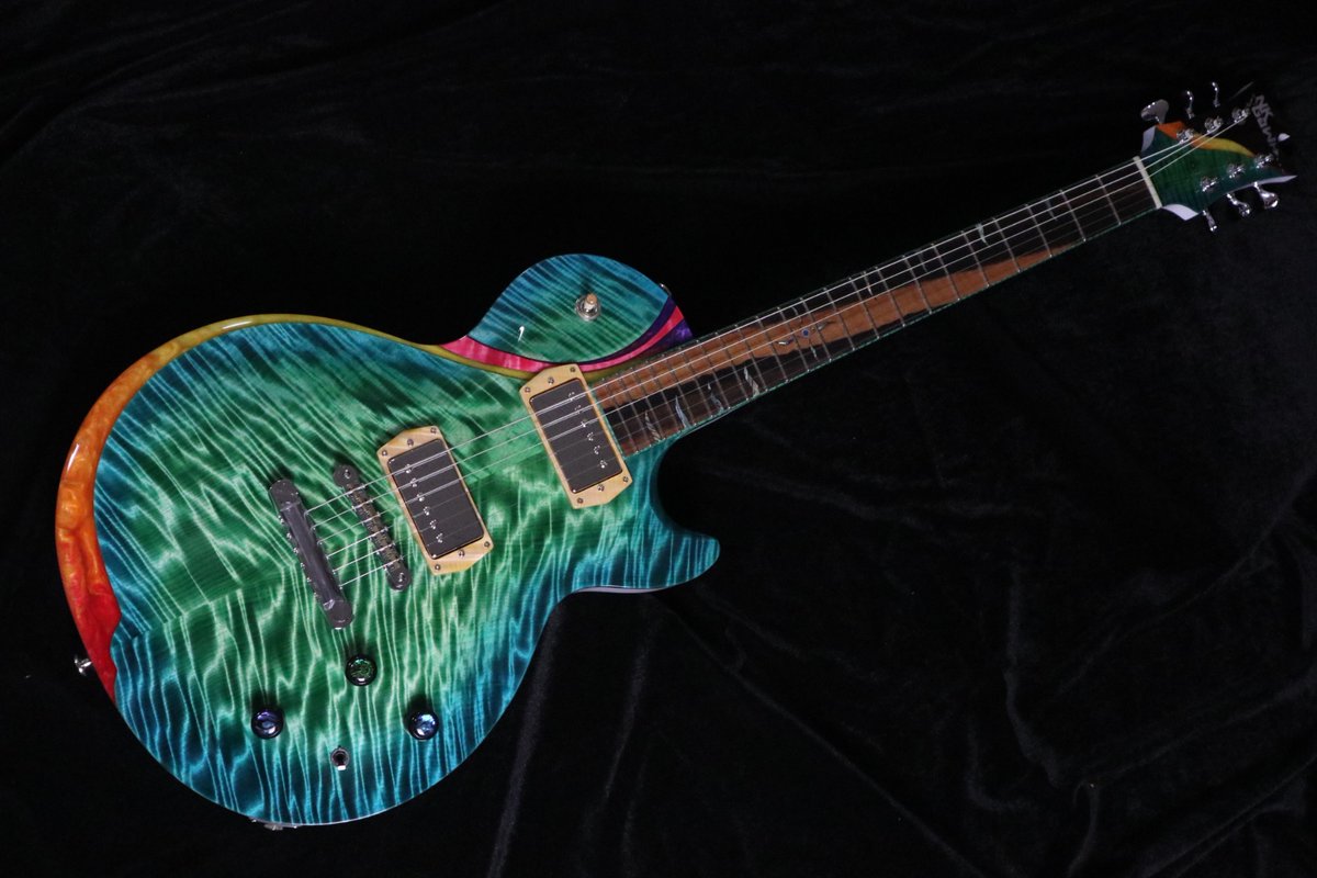 NAKAGAWAGUITARS's tweet photo. 【New】

Holy Ghost -tropical beach-

夏の南国の島をテーマに、青く広がる海や色とりどりの花々など、生命力溢れる鮮やかな色彩を表現。
G-CLUB UMEDAに納品予定。
今週末の「お茶の水大楽器祭り」に出展します。

関東の皆様にも、NAKAGAWA GUITARSを知っていただける機会になれば嬉しいです。 https://t.co/FHQHUFLDrt