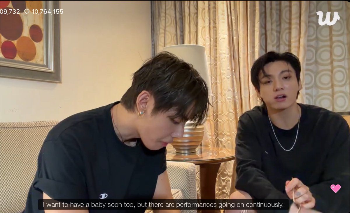loveforku's tweet photo. THE WEVERSE TRANSLATION? 😭 https://t.co/we4gyezQdx