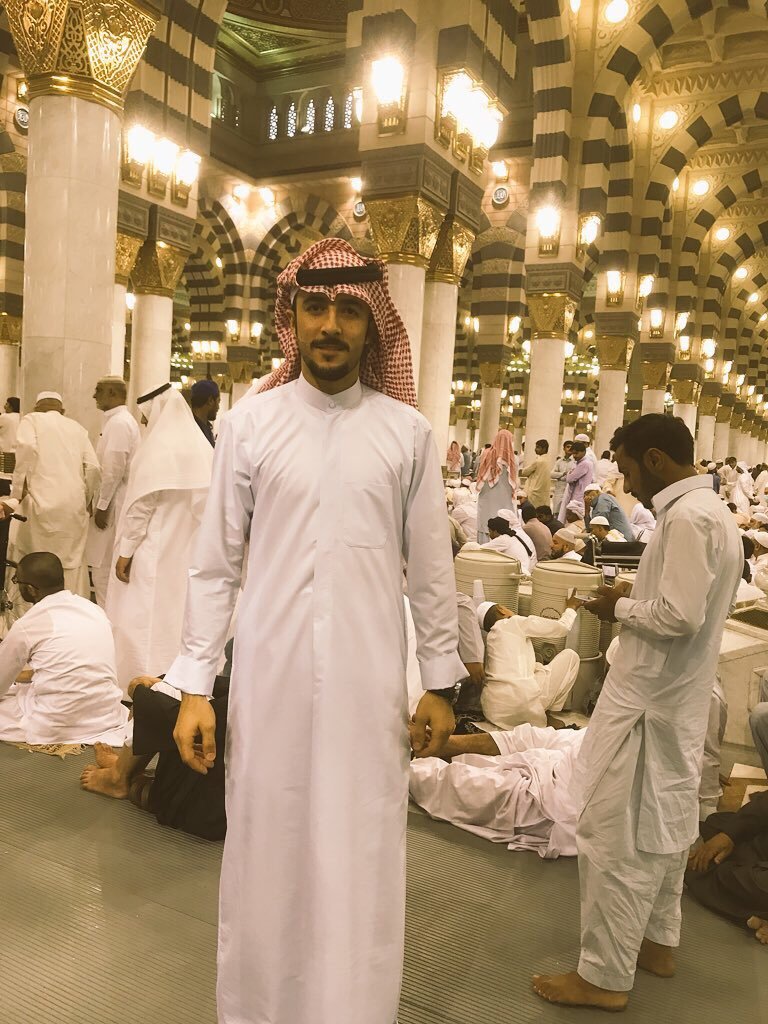 3amerhers's tweet photo. يرحل كل شيء، وتبقى الذكريات 
تسكن في القلب وتعيد لنا أشخاصًا وأيامًا لا تعود🤍 https://t.co/0VobjPVO4e