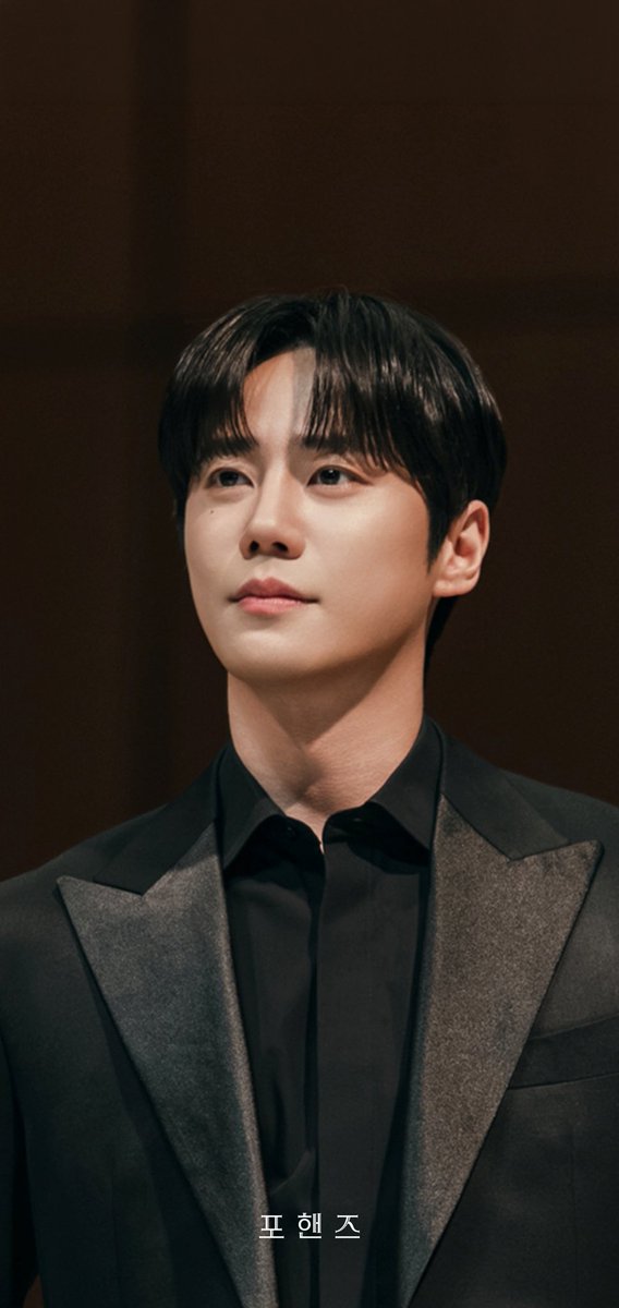 CJnDrama's tweet photo. 고급지고 분위기 있고 다 해..🖤
열일곱에 이어 스물일곱의
비오X정요X재인 배경화면 내 폰에 소장!👀

배경화면 이미지 다운로드는?
👉🏻tvN drama 공식 X에서 가능!

화음처럼 얽힌 청춘들의 우정과 성장 <포핸즈>
8/29 [토] 밤 9:10 첫 방송 | tvN

#tvN #포핸즈 #FourHandsTwoSonatas
#송강 #이준영 #장규리
#즐거움엔20tvN #스트리밍은TVING