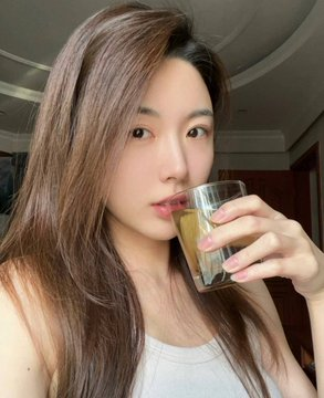 tiagolvr7's tweet photo. 一到深夜按不住了 很纠结要不要使用一下…  但是这种感觉来的会很快，我想要那种慢慢的，循序渐进的感觉 https://t.co/ZBLOf26frv