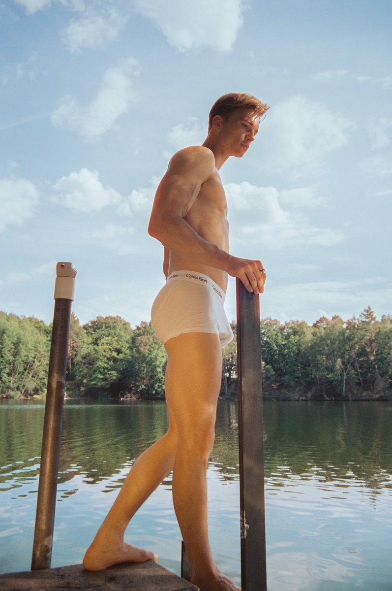 oscilatio's tweet photo. Jakob Jokerst by Niv Shank https://t.co/ZIyqRJfYq3