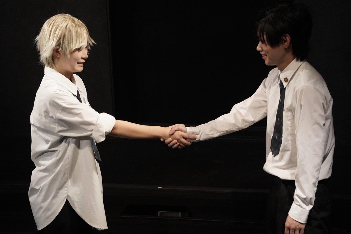Mish_nagi's tweet photo. お昼ですねぇ

バイト中、アクションでできた怪我がじんわりと傷んで「ここにも思い出が残ってるんだ」と嬉しくなりました
(怪我が痛くて嬉しいんじゃないよ)

3-2は思い返してもあっという間でした……これからも頑張ろうと思える素敵なご縁です

 #都立怪盗高専3_2 https://t.co/Fvya6Gg5X8