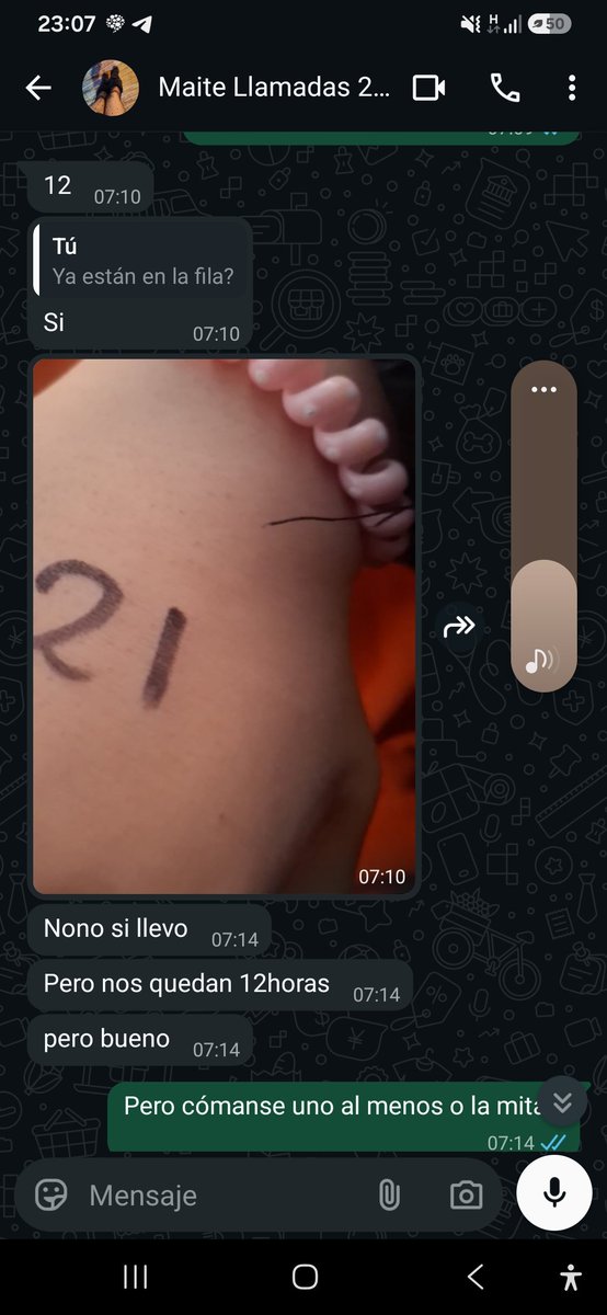 vinka8304's tweet photo. @connyblah Sí claro. Tenían sobre  30 los números jajaja. Ya eran las 07 am cuando mi hija tenía su número y ya llevaba una hora en la fila, también tenemos el pantallazo de la hora del uber. Quieres que te lo envíe. Fijate que esta conversación fue a las 07:10 am. https://t.co/mnn0dGiL3T