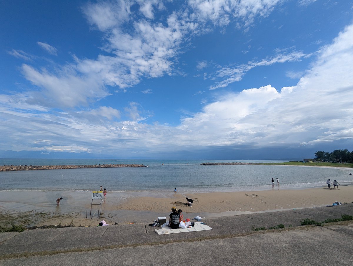 ouoy15's tweet photo. 夏だ！海だ！ https://t.co/OIKNqxZF4t