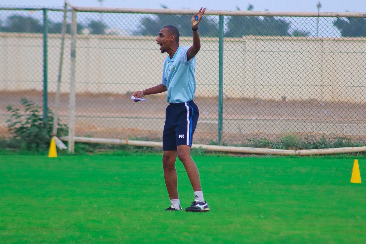 Al_ittihad1965's tweet photo. 🟢| دوري تحت 17 سنه لكرة القدم ⚽🦅

💫| مقتطفات من الحصة التدريبية لفئة الناشئين تحت 17سنه  إستعداداً لإنطلاق الموسم الكروي 2027/2026م. 

#نادي_الاتحاد_الرياضي 🇴🇲 https://t.co/vRCaewdY5X