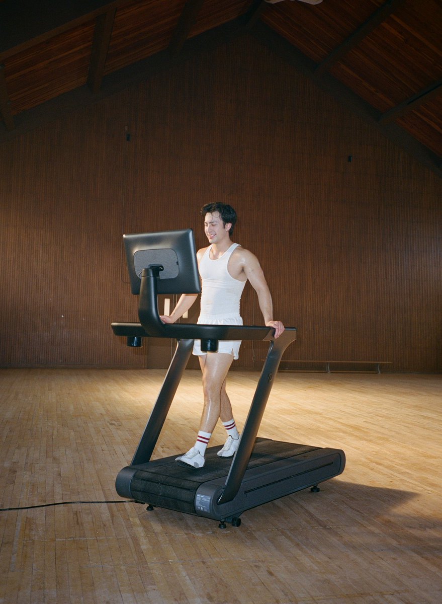 hudsonwupdates's tweet photo. New/old unseen photos of Hudson Williams for Peloton! (1/2)

 (via @hudsonwproject) https://t.co/WduDTQKSSF