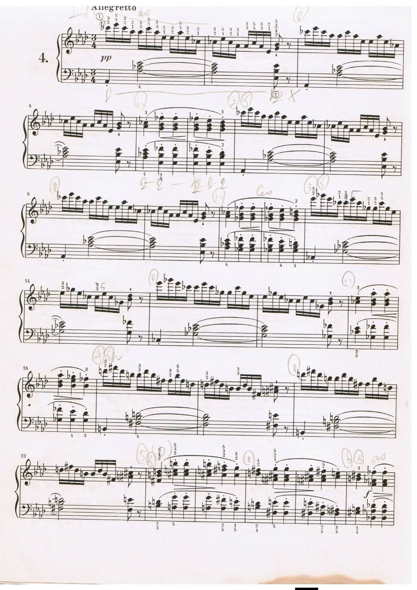 HattoriYoriko's tweet photo. Schubert Impromptu op.90の4♪
シューベルト即興曲op.90-4🎵
https://t.co/Zjwo3q1won

シューベルトの即興曲なんて昔弾いてた時は、綺麗な曲だなぁ🎵くらいにしか思ってなかったけど、久々に弾いてみて驚かされることだらけ！
この90の4の中間部、なんて悲痛なんだろう‼️ https://t.co/12yUfOomFy