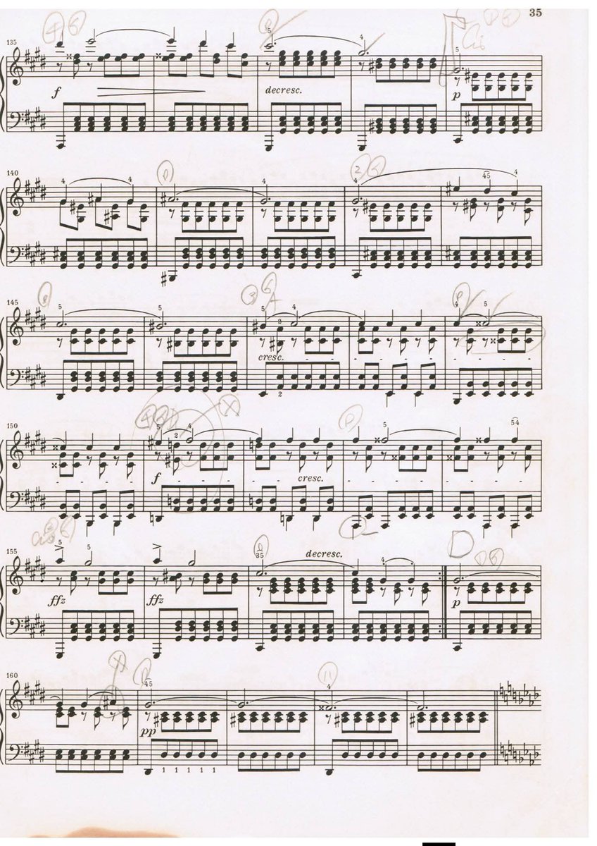 HattoriYoriko's tweet photo. Schubert Impromptu op.90の4♪
シューベルト即興曲op.90-4🎵
https://t.co/Zjwo3q1won

シューベルトの即興曲なんて昔弾いてた時は、綺麗な曲だなぁ🎵くらいにしか思ってなかったけど、久々に弾いてみて驚かされることだらけ！
この90の4の中間部、なんて悲痛なんだろう‼️ https://t.co/12yUfOomFy