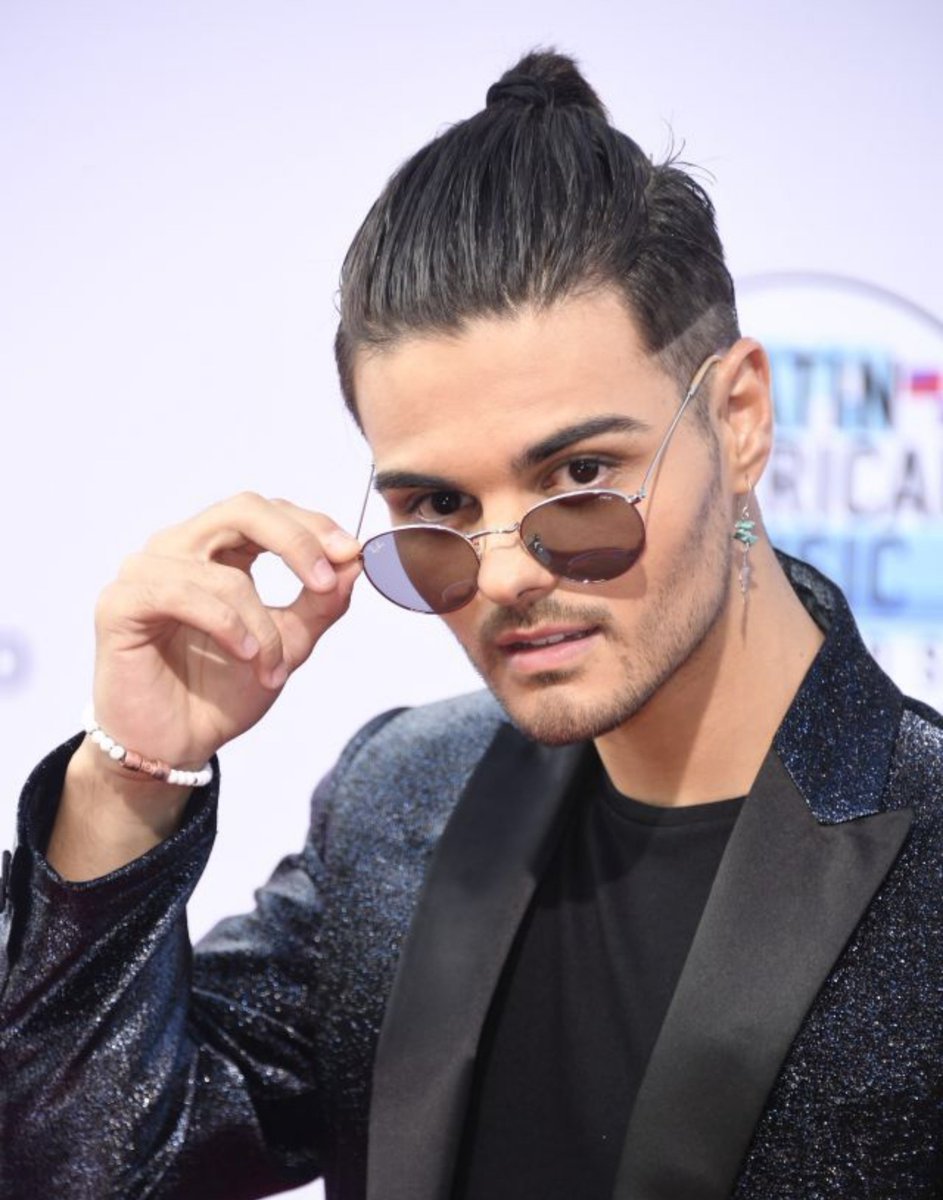 dualiabrahamer_'s tweet photo. DEJA VÚ 😭🖤
#AbrahamMateo #alejandroaramburú https://t.co/nmHltfROE9