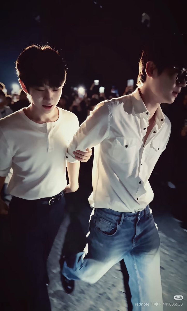 yoonwoopia's tweet photo. WUADOH https://t.co/ChindEQshk