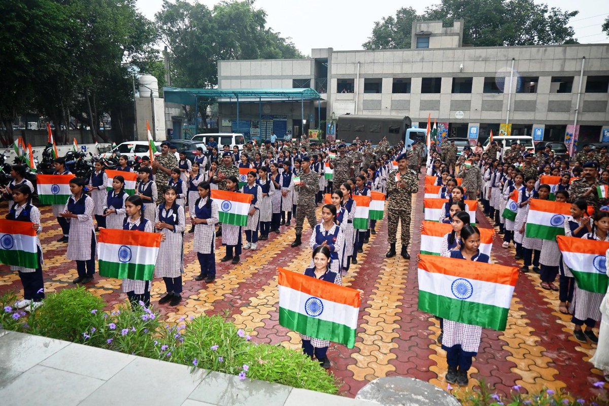 c68sanjay's tweet photo. “80th Independence Day”
“Tiranga Rally”
“Honouring Freedom, Inspiring the Future- VIKSIT BHARAT-2047 https://t.co/1DfCxQKzxU