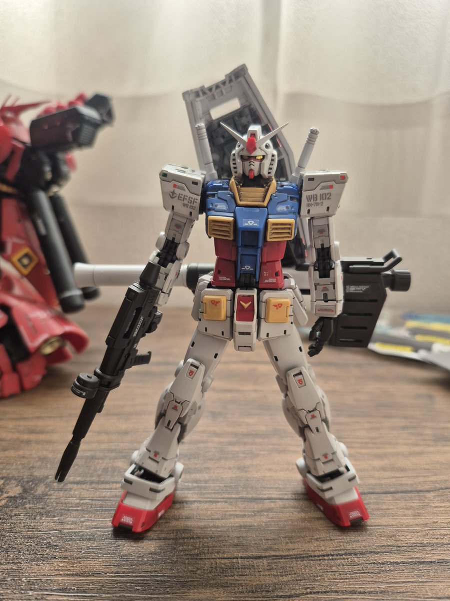 NAGO7500's tweet photo. RGガンダム2.0
本当によく出来てるなー
見ててニヤニヤしちゃう(๑¯ω¯๑)
ジ・Oを制作中だけどまずは部分塗装とスミ入れしてからスタート予定。
ワクワクしちゃう😊

 #ガンプラ
＃ガンプラ好きと繋がりたい https://t.co/NJ5hc34uAc