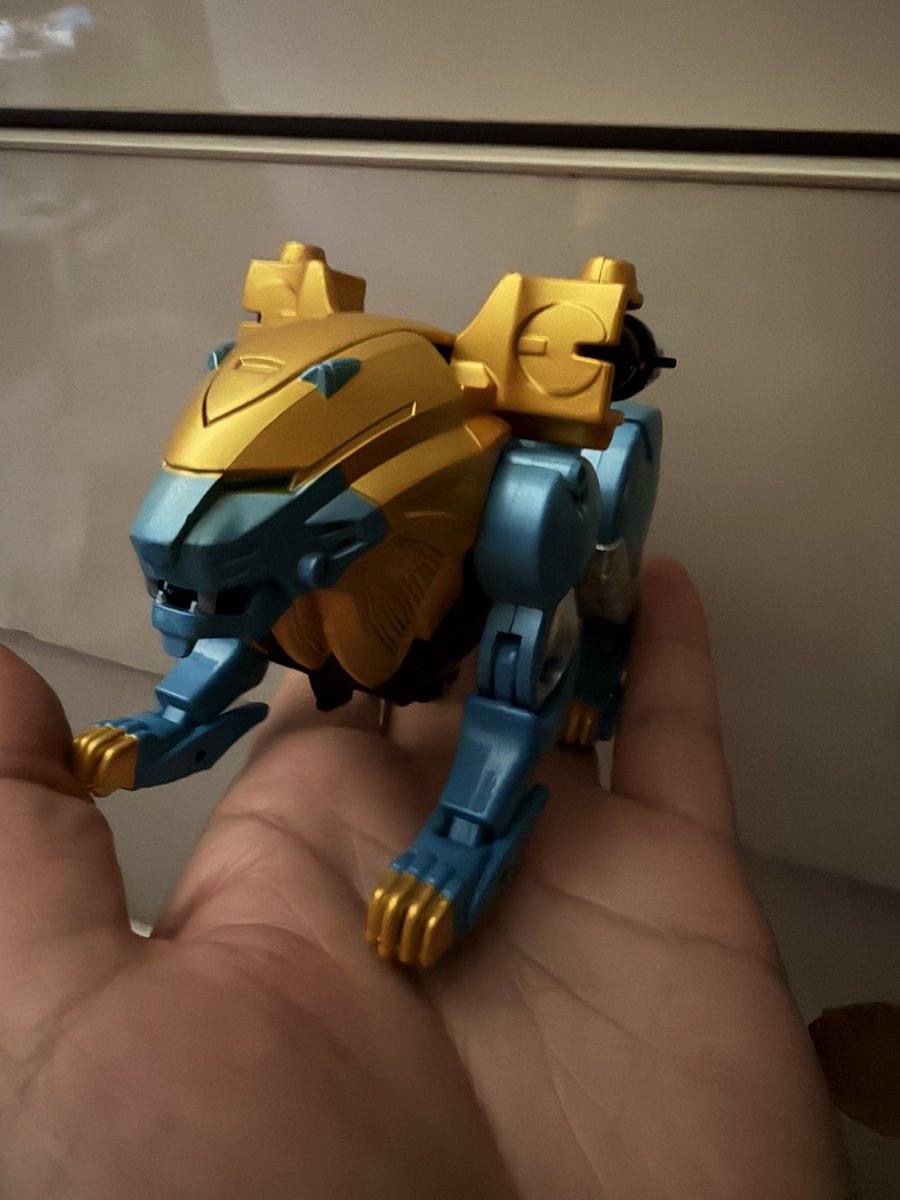 9613B's tweet photo. #百獣戦隊ガオレンジャー 
このガオライオン、昔どうやって買ったんだっけ？ https://t.co/GL9vCzoI9L