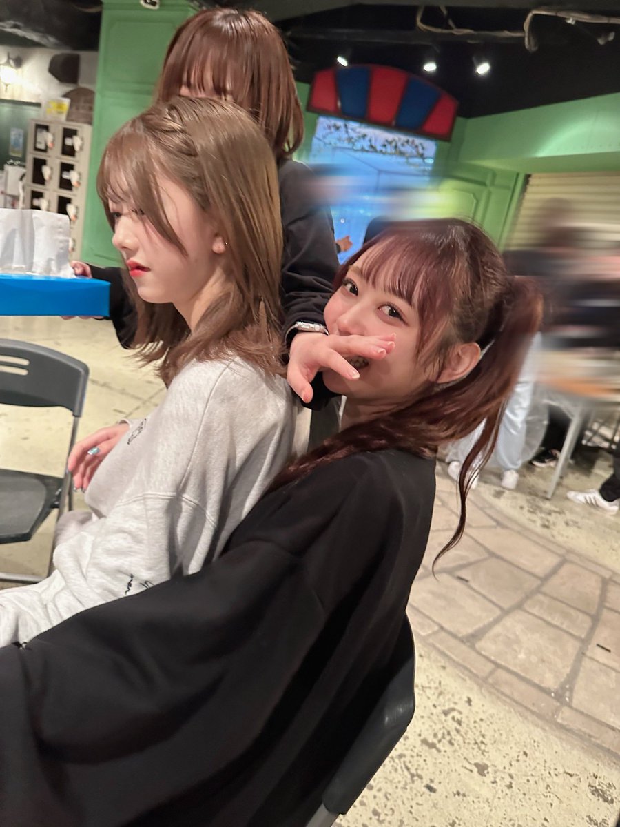 yuirin9o's tweet photo. I realized I never got around to posting these photos.
I couldn’t make it to the show today, so at least let me share this tweet 🥺

I watched the on-demand stream, and seeing Maho smile was enough to make me tear up.
Congratulations on your graduation! ❤️ https://t.co/xLCAyIa1QW