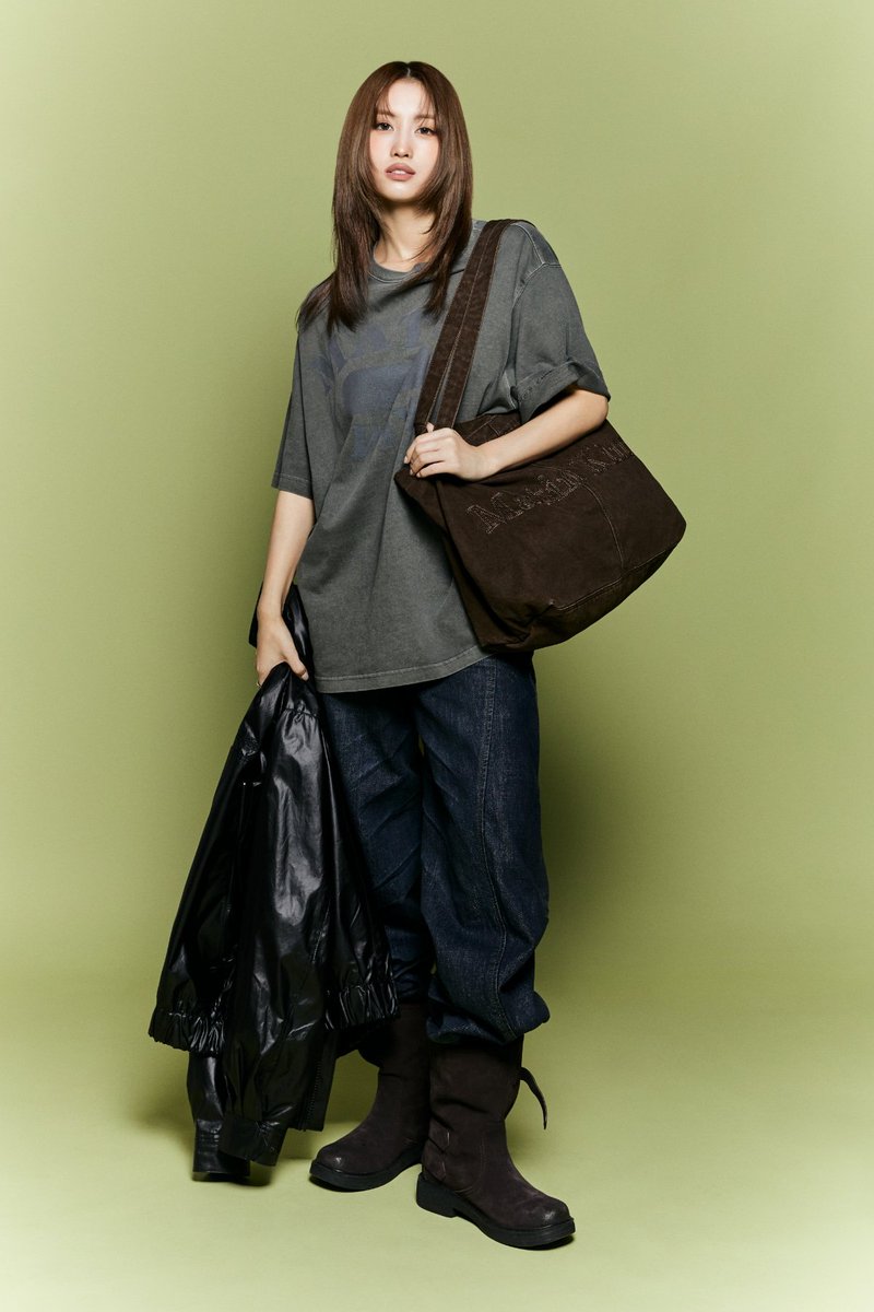 MomoGlobalUnion's tweet photo. MATIN KIM x MOMO 
26 fall 1st collection 
https://t.co/fk374E69Gx https://t.co/3ZBW1OC5Q0