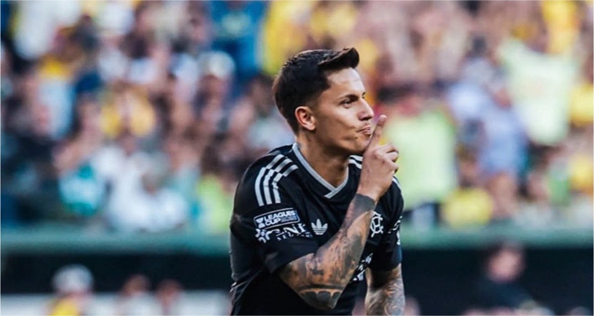 edddgarm's tweet photo. 🚨🦅América: Actualización sobre Brian 🇺🇾

Fuentes: No hay acuerdo entre Vasco y jugador, es más, no hay ni pláticas aún formales. Sondeos SÍ. Hasta el fin de semana será cuando las tres partes se sienten a analizar cualquier oferta: América-Brian-Ofertas💰

📍El destino del uruguayo se define este fin de semana

#America #BrianRodriguez #VascodaGama #mercadodabola