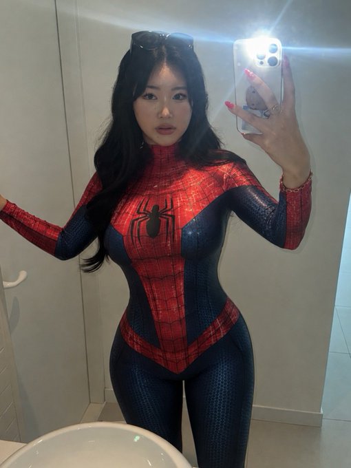 HillModest81044's tweet photo. 나도 영크크🕷️🕸️  

#몸매 
#셀카 #일탈 #일상 https://t.co/Mcy57UdOBY