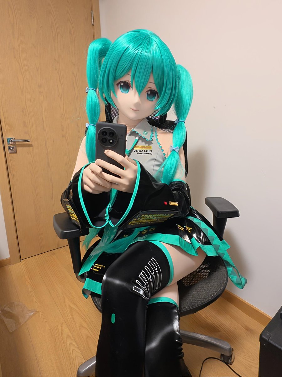NameLess_Nosfy's tweet photo. #kigurumiㅤㅤ 
#着ぐるみ 
#初音ミク https://t.co/ctXkTJhMDJ