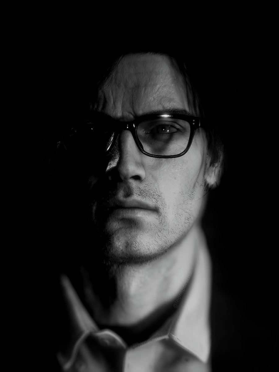 IGhinis's tweet photo. Leon looks sexy and handsome even in glasses😍😎💙 RE9

#REBHFun #ResidentEvilㅤ  #ResidentEvilRequiem #LeonKennedy https://t.co/ucpBsqobtC