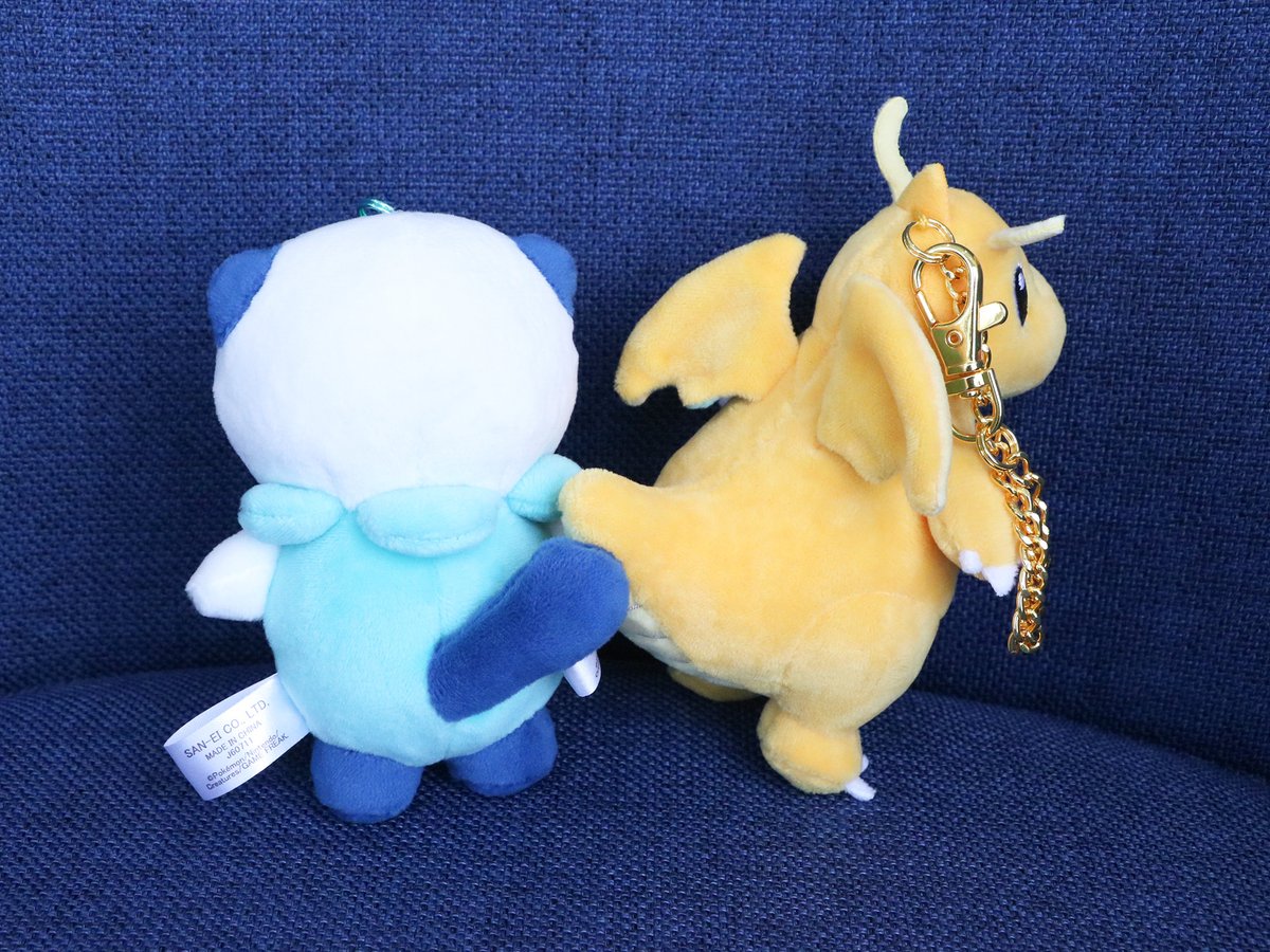pokemon_pdc's tweet photo. 🩵推しポケモンマスコット第3弾💛

8月19日（水）から、三重県で開催される #ポケモンローカルActs物産展 で、ミジュマルとカイリューの推しポケモンマスコットが先行販売されるよ✨
にこにこしていてとってもかわいいね➿

物産展のオリジナル商品はこちら👇
https://t.co/F4BRhrXIEX https://t.co/Vwt4tYdx9b