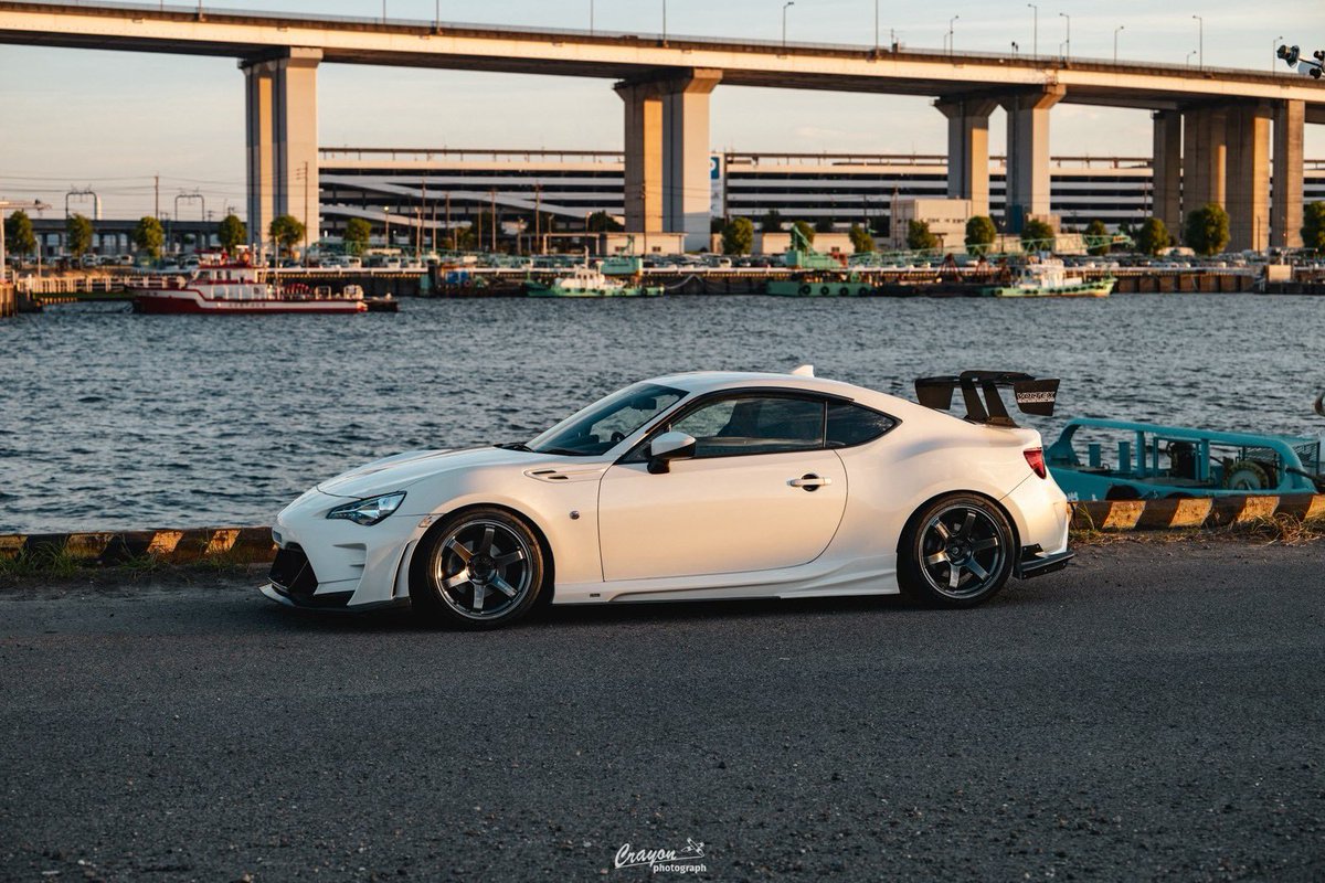 PRE_tens's tweet photo. ✨𝒏𝒆𝒘 𝒔𝒕𝒚𝒍𝒆✨

<外装>
・VARIS ARISING-Ⅱ (Side&amp;Rear)
・VOLTEX type10 SN
・フジツボ A-RM φ60

<足回り>
・RAYS VOLKRAICING TE37 SAGA S-plus
 opカラー:シャイニングブラックメタル
 10j+44(face4) CLEIBオリジナルサイズ
・YOKOHAMA ADVAN NEOVA AD09
　285/30/r18
・HKS HYPER MAX R https://t.co/f0fZmqVVz8