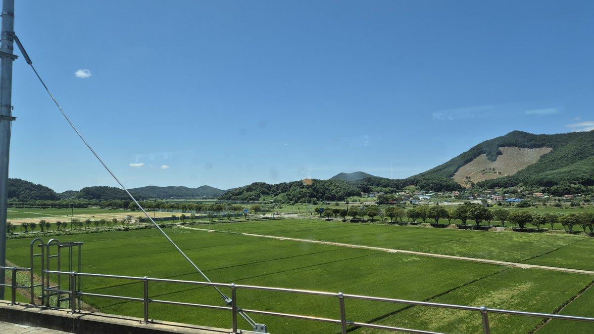 jeoh35's tweet photo. 鉄道旅行 https://t.co/8QCZ9IXqjI