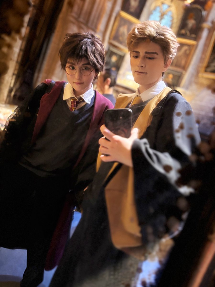 yumiasahina_cos's tweet photo. *cosplay
セドリックとハリー⚡

身長差〜🫶 https://t.co/IzEzVYMioL