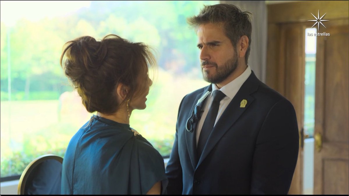 gabyplatas's tweet photo. ¿Estamos listos para oponernos en la boda? #GuardiánDeMiVida https://t.co/Mx7uhgyi3M