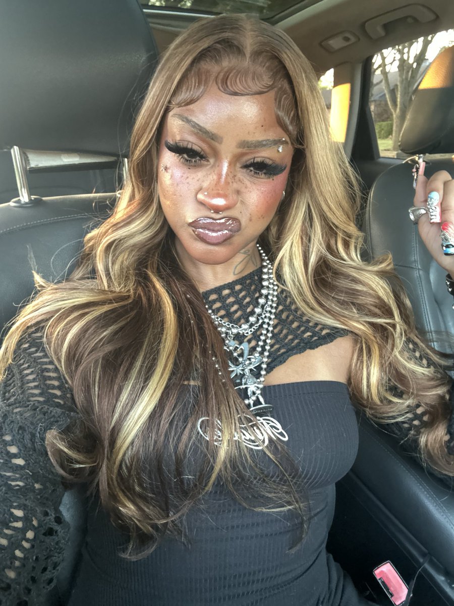 ddestroypariss's tweet photo. in luv w being brown https://t.co/fcMPZcLFjQ