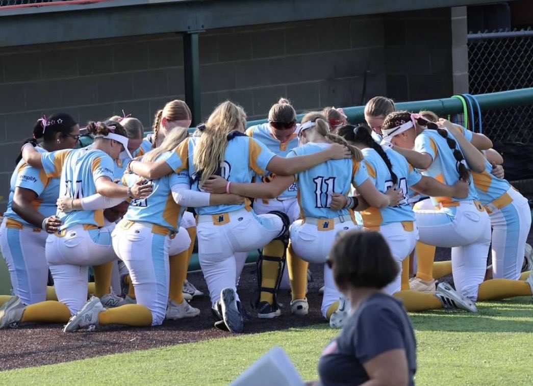 Teslainnov4wu's tweet photo. Had the amazing opportunity to play softball for the @laxsteam! Words can’t express the gratitude and love I have for the organization and fans. I am forever grateful for my teammates and I can’t wait to see what the future holds for each of them! 🩵💛 @BrandiAlonzo4 @DanKapanke https://t.co/rOAEEMPyrz