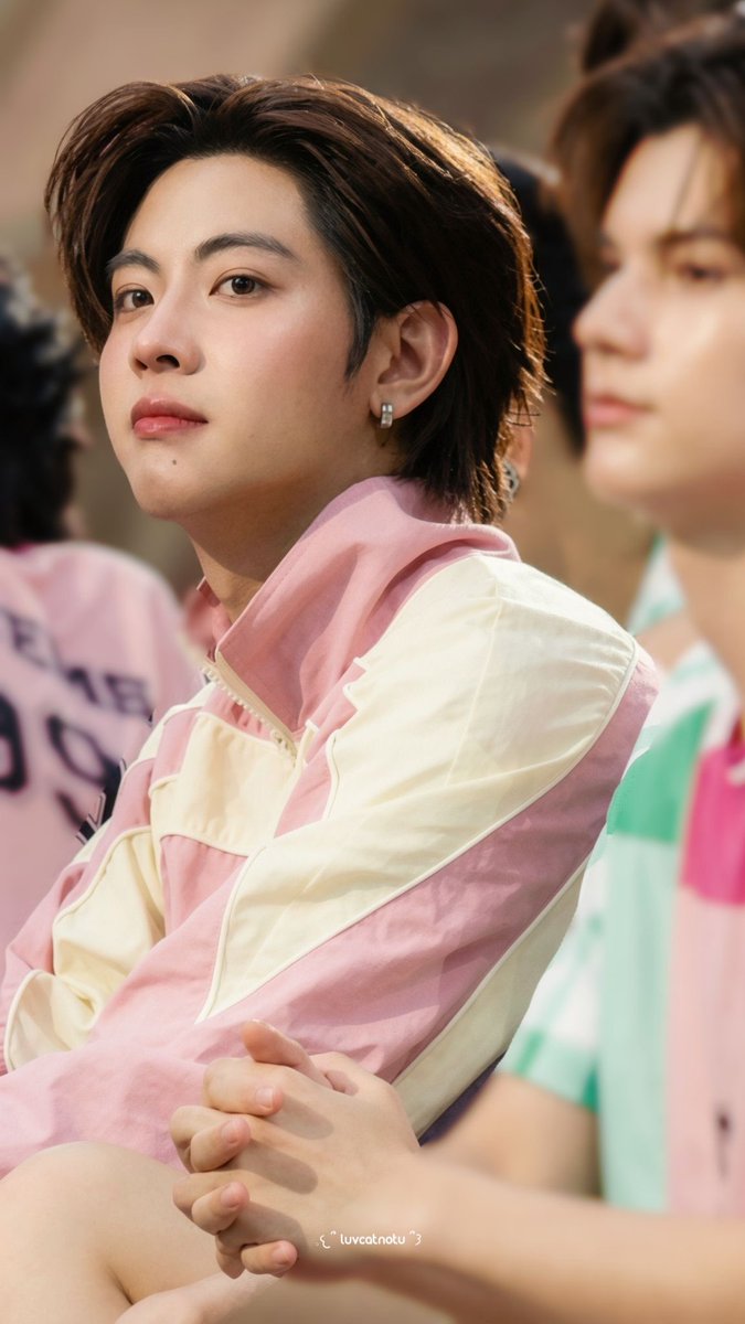 luvcatnotu's tweet photo. ˓ ♡̷ TFO DMD SPORTSDAY 26 ◞

คนโต | คนกลาง | คนเร้กกก 
คาแลคเต้อช้าดม้าดด 🤟🏻૮ ꧞ ˃ 𛱊 ˂  𐰉

. #เติ้ลเฟิร์สวันสนามนี้มีรัก 
. #DMDSportsDay2026
. #Firstone https://t.co/WrClPQyHkI