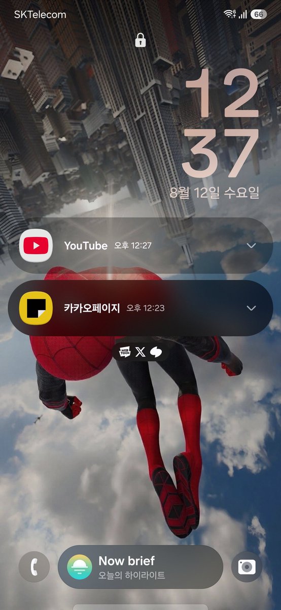 live_gomdal's tweet photo. 웬만하면 배경화면 잘 안 바꾸는데 이번 스파이더맨이 너무 재밌었음 ㄹㅇ https://t.co/GB6Iccm5Sh