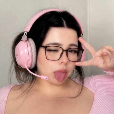 lethalbrunettee's tweet photo. #NewProfilePic https://t.co/bkyENlFUJH