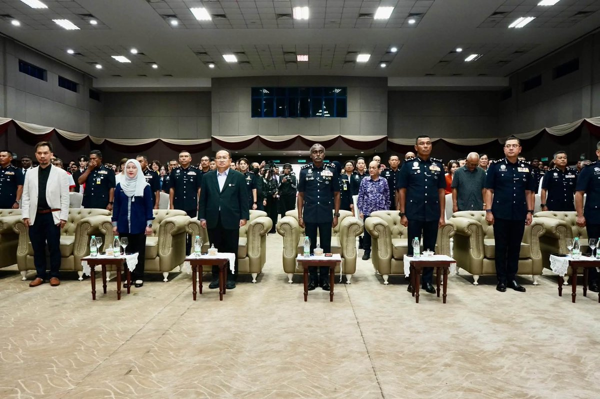 PDRMsia's tweet photo. POSTING PILIHAN: KOLABORASI PDRM-DREAM FILM BAWA MESEJ ADVOKASI “IS NOT A JOKE”

Sumber: Jabatan Siasatan Jenayah - JSJ PDRM

Bacaan lanjut menerusi pautan seperti berikut,
https://t.co/XIpEo2z64i https://t.co/EjDn97myHf