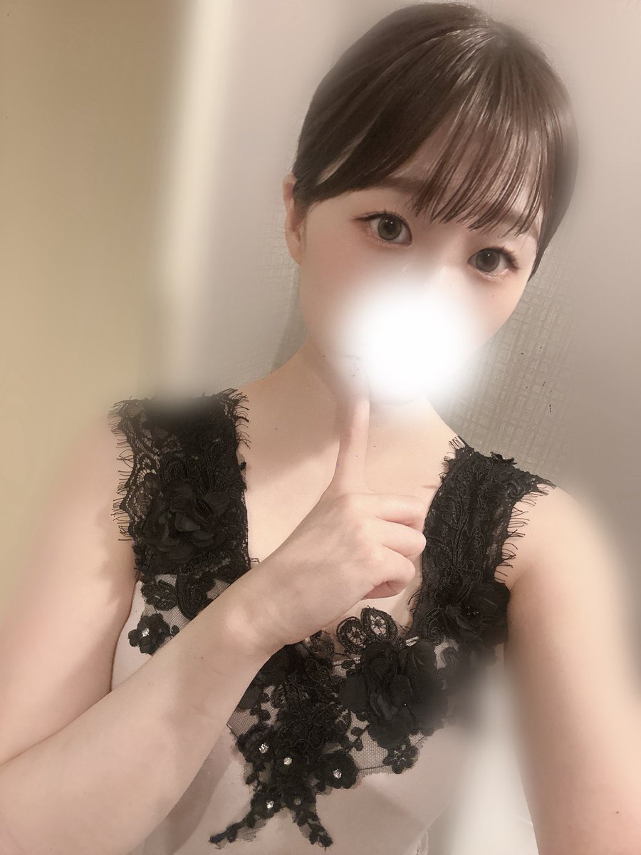 Yu_rasan's tweet photo. 今日土浦向かいます🍀
8/13~16の4日間居ます！！
既に8/13~15は事前予約完売してます🈵
残り1日予約可能ですのでお早めに🎀

そして昨日台風大丈夫でしたか🥹🥹
お気をつけてお過ごしくださいね🙌 https://t.co/vpmrq5MIJa