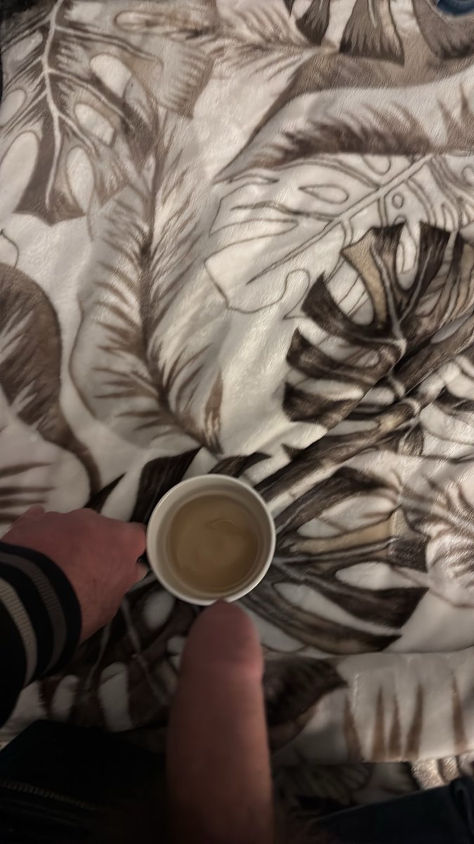Malefeetza's tweet photo. Needs more milk https://t.co/CFCloFi95r