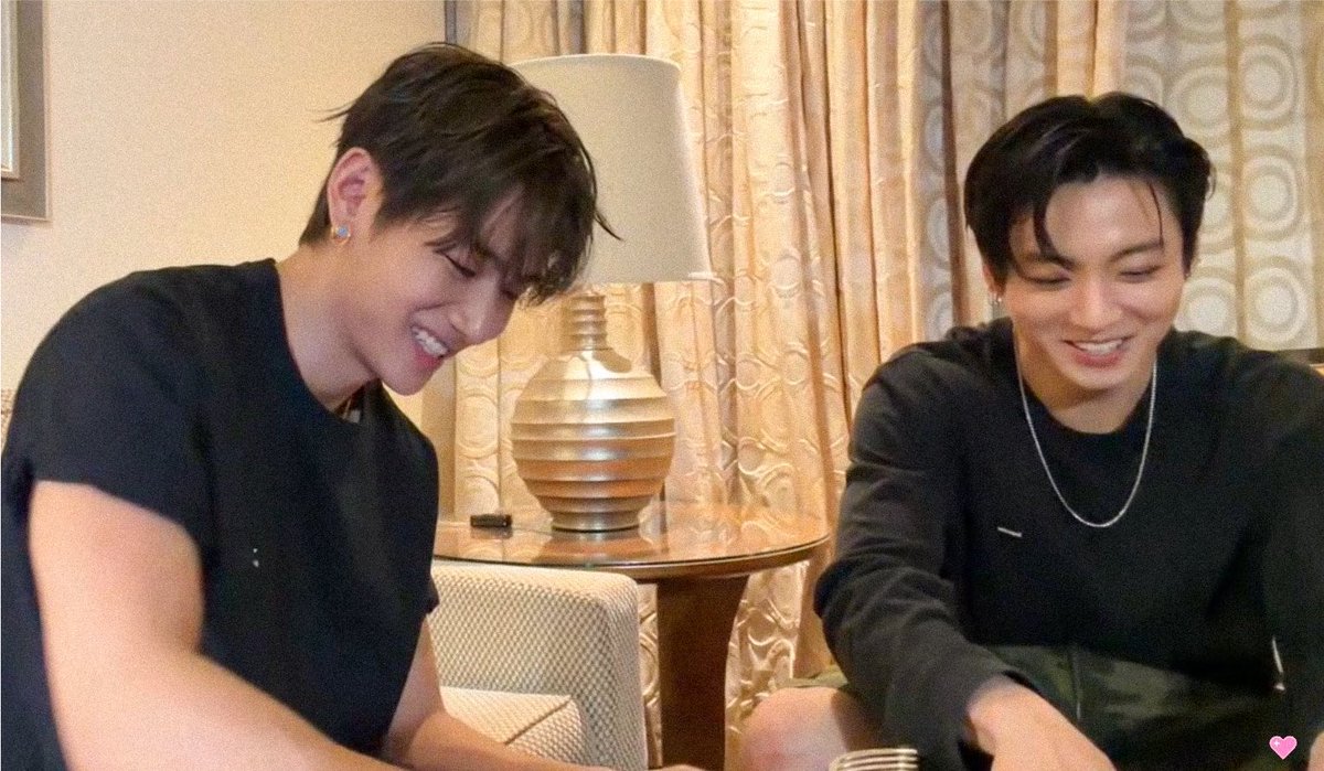 tkliham's tweet photo. i wish my taekook good health, safety, respected privacy and less hospital visits 🥺 https://t.co/NGxEPPkfRN