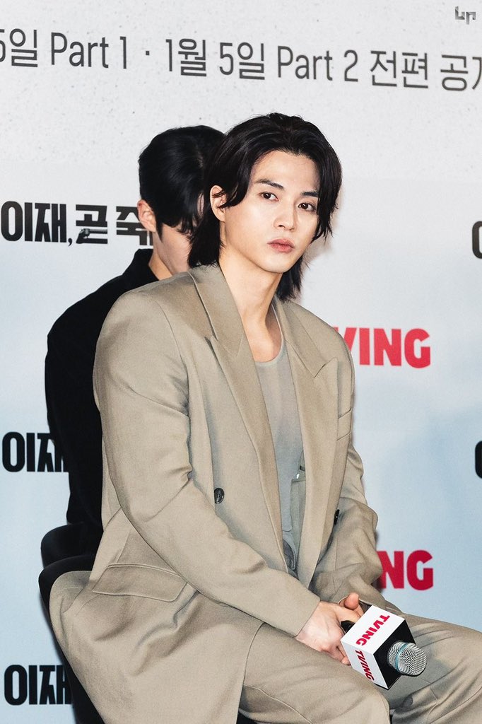 garibilou's tweet photo. 예쁘다는 말밖에 할 수가 없다 https://t.co/LJLAtZbXVF