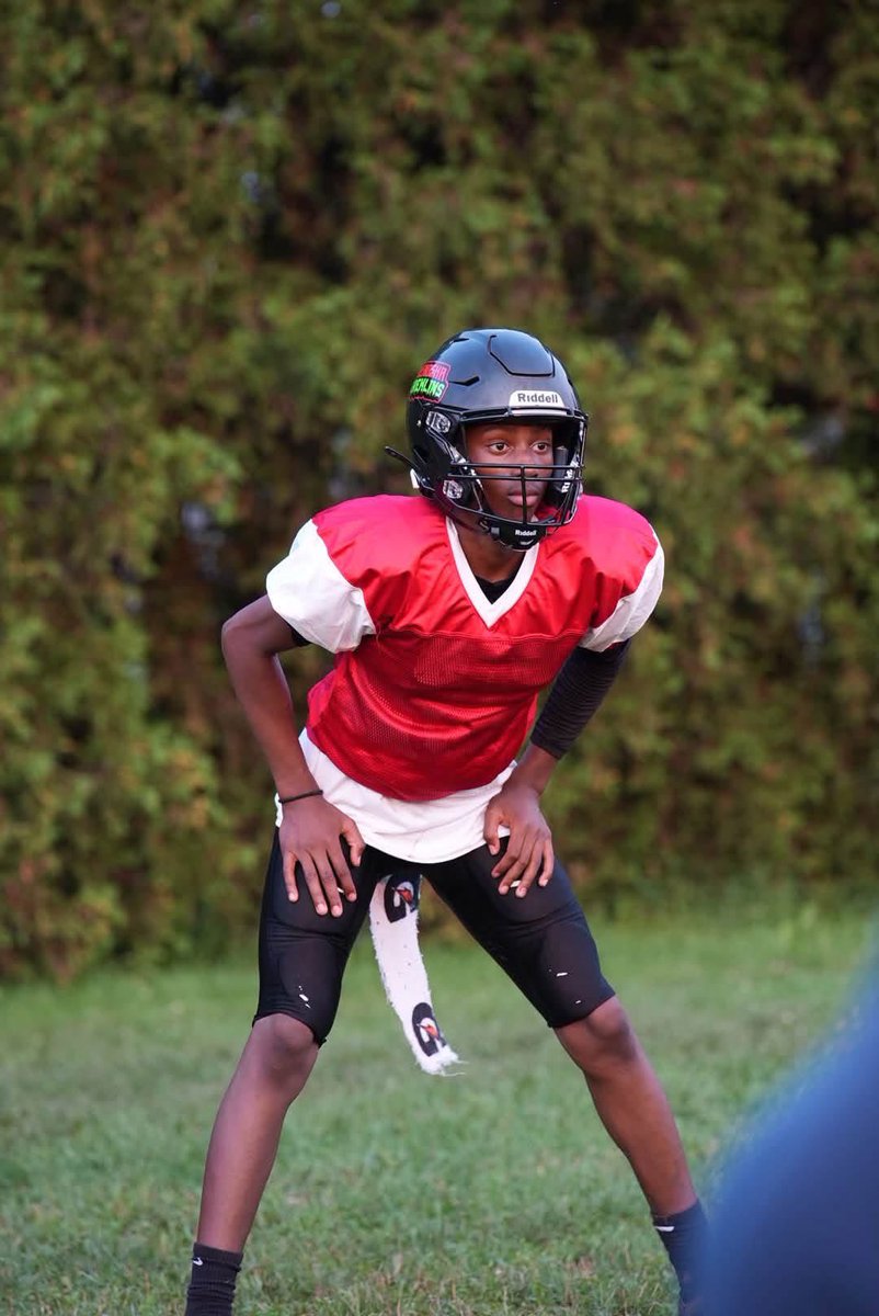 NoahSpiderPayne's tweet photo. Dad believes the best way to become the best WR in High school is to become the best RB in the youth level first.  

YAC boys loading !! 🕷️ 

Class of 2031 
Football season is here. https://t.co/2DtX07wWgI