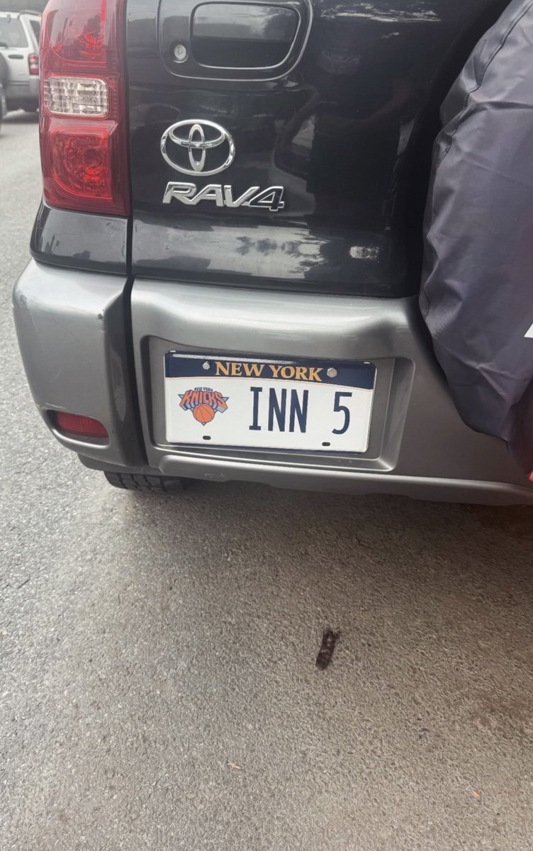 NBA_NewYork's tweet photo. Spotted in the wild https://t.co/DVDfTFbN4Q