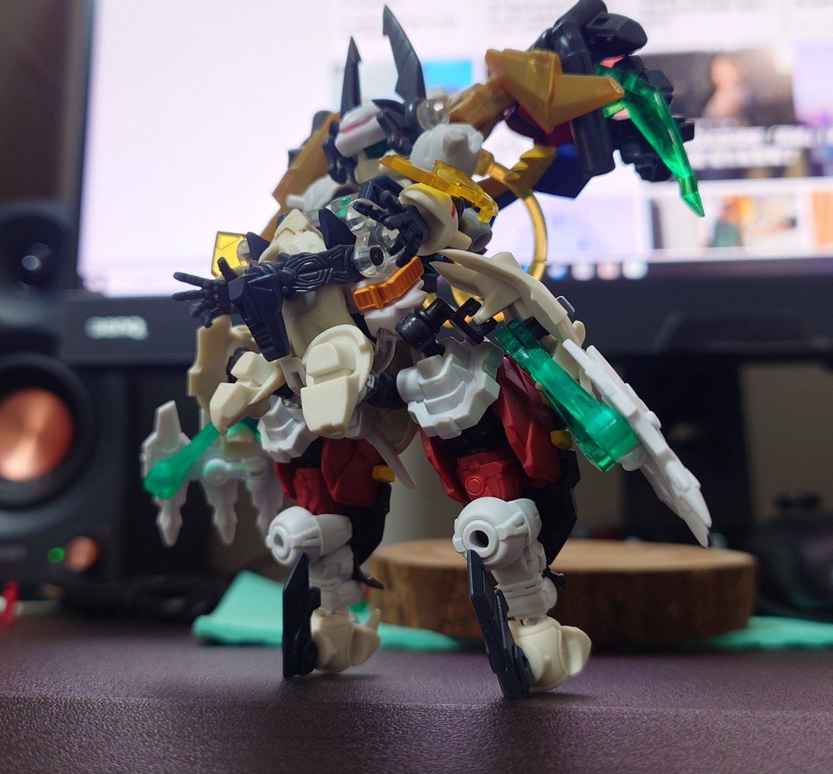 elsonlu's tweet photo. 機體概念

以魔装機神的ノルス・レイ作為基礎

裙甲是我個人癖好

#モビルスーツアンサンブル

#ロボットコンチェルト https://t.co/rTEjUryHG6