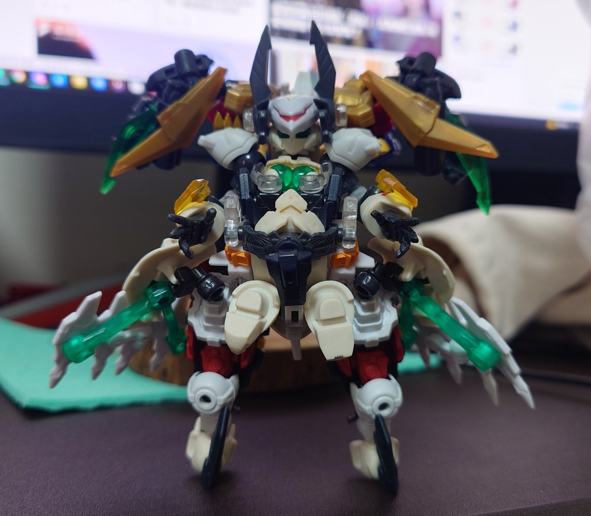 elsonlu's tweet photo. 機體概念

以魔装機神的ノルス・レイ作為基礎

裙甲是我個人癖好

#モビルスーツアンサンブル

#ロボットコンチェルト https://t.co/rTEjUryHG6