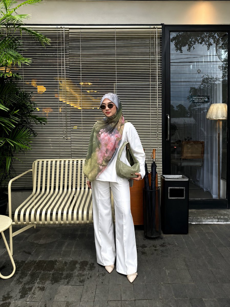 nalala45's tweet photo. DEFINISI MURAH TAPI GA MURAHAN🫶🏻 toko hijab printing lengkap start from 30ribuan😭 https://t.co/32KIrOABAz