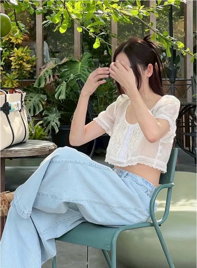 Bunnyi3k's tweet photo. แนะนำเสื้อผ้าน่ารัก ใส่สบาย เที่ยวคาเฟ่ เหมาะมากก ผ้าบางๆได้ความเซ็กซี่น่ารัก x10 เลยย🫐☁️🥣🎀 https://t.co/FDefKtdpjD